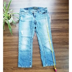 American Eagle distressed denim capris